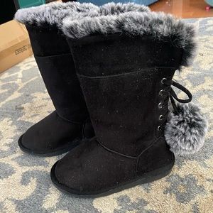 Size 11 toddler boots;Black microfiber w/grey faux fur;Gently used.